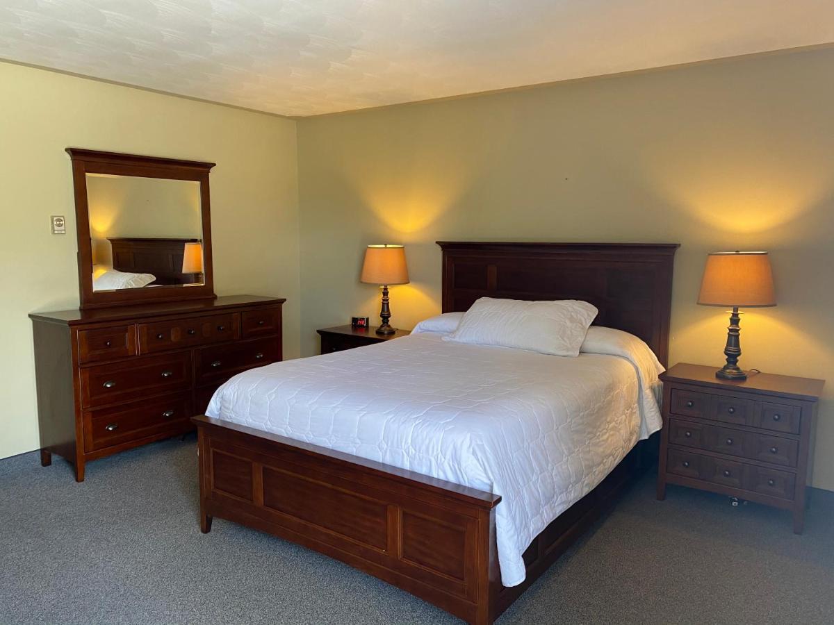 Manitoulin Inn Mindemoya Kültér fotó