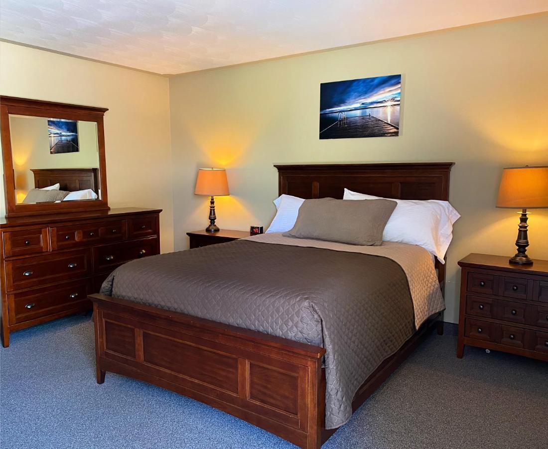 Manitoulin Inn Mindemoya Kültér fotó